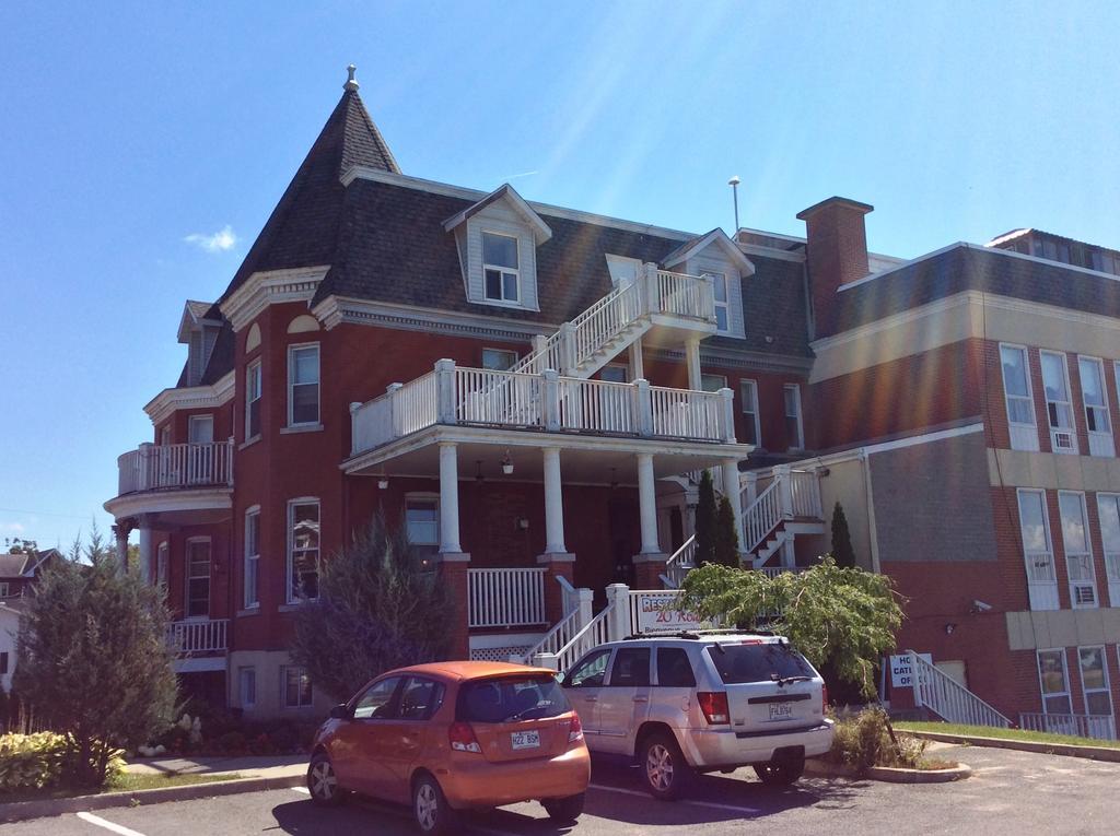Auberge Montebello Exterior photo